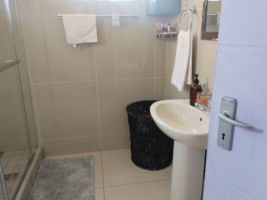 2 Bedroom Property for Sale in Mogwase North West
